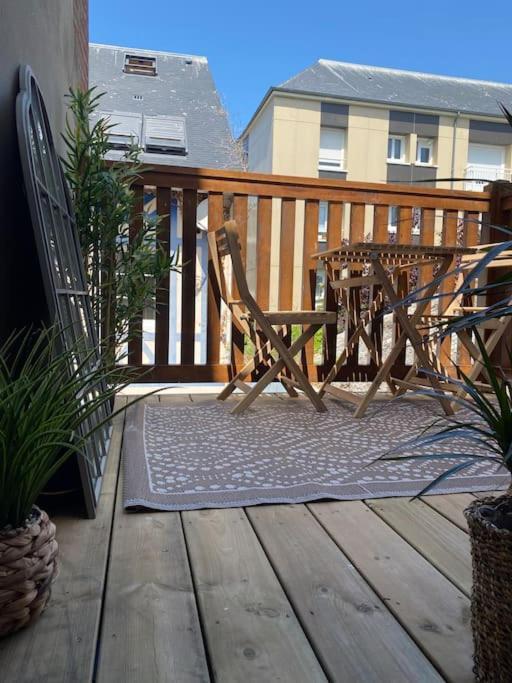 Studio Avec Terrasse A Deauville Exterior photo